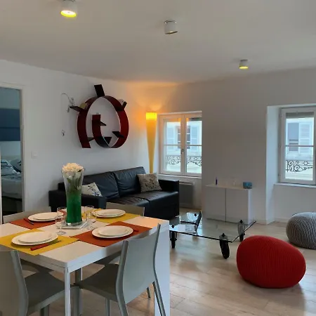 Le Ti Rochelais, Superbe Appart, Design, Cosy, Vieux-port Au Calme Appartement *